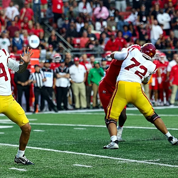 USC remains No. 12 in AP Poll following victory over Rutgers