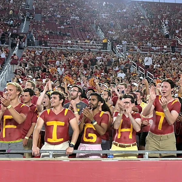 As Dodgers pursue 3rd straight World Series, USC faces moment of truth