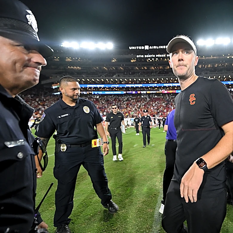 Lincoln Riley discusses USC’s 25-21 victory over Washington