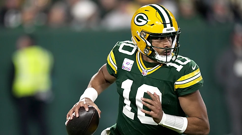 Caleb Williams, Bears try to keep pace with perfect Minnesota Vikings