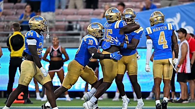 Senior LB Jalen Woods describes UCLA's connection and team energy