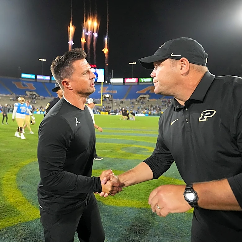 Bob Chesney speaks on the 'phenomenal' UCLA offense after Week 3 win