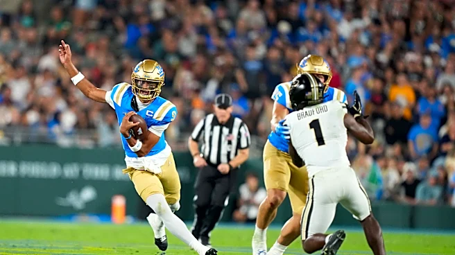 Bob Chesney speaks on Nico Iamaleava's willingness to take hits