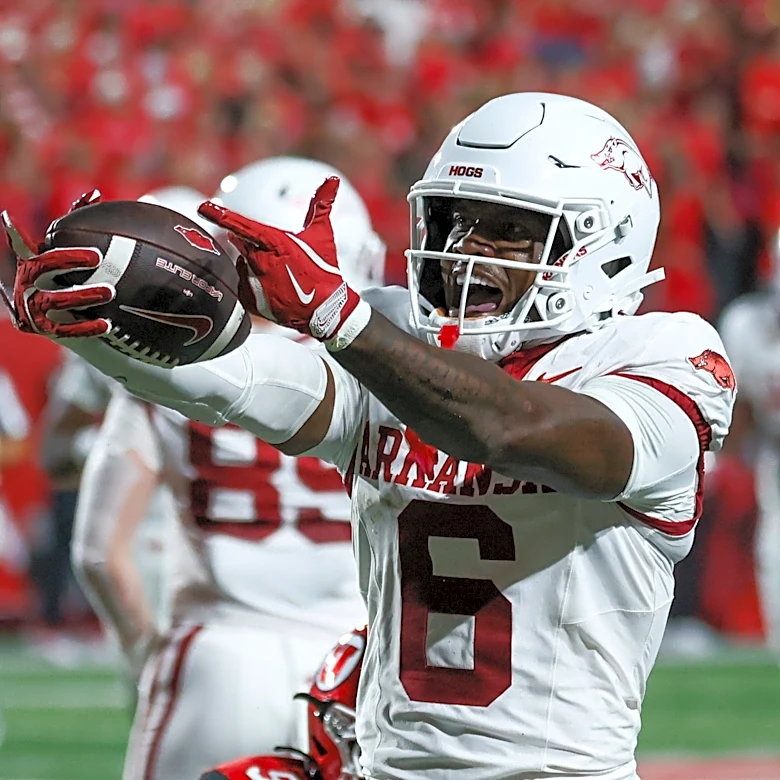 Georgia football opens as enormous road favorites at Arkansas