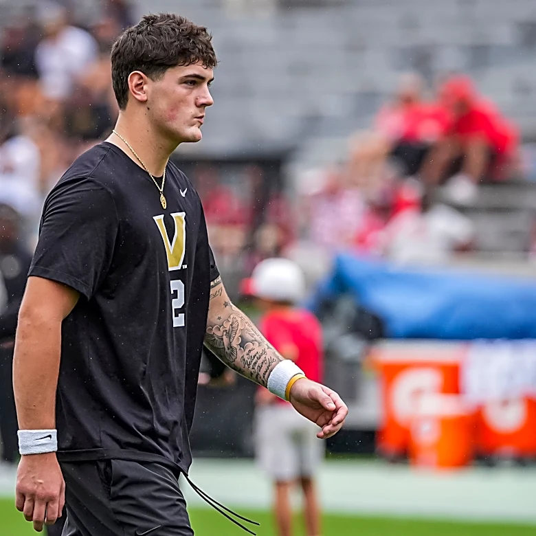 Vanderbilt explains why QB Jared Curtis did not play vs. Georgia