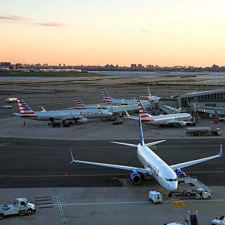Sinkhole at LaGuardia Airport closes runway, delays flights