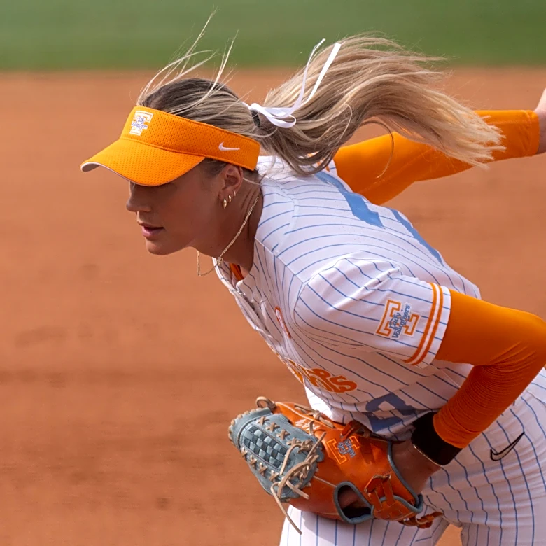 Tennessee has college softball's best pitching. Can it get the Lady Vols back to the WCWS?