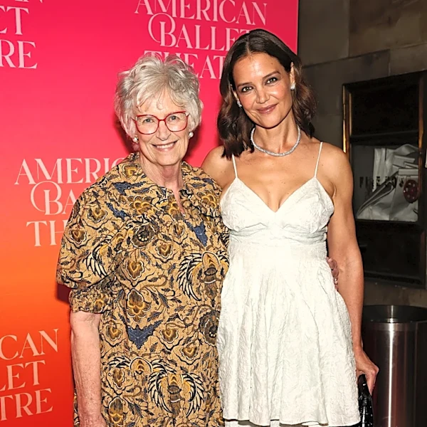 Katie Holmes brings mom as her date in rare outing – See the photo