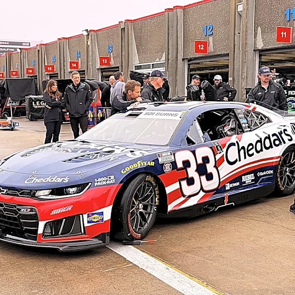 Kyle Busch's car unloaded first at Charlotte in somber moment for NASCAR