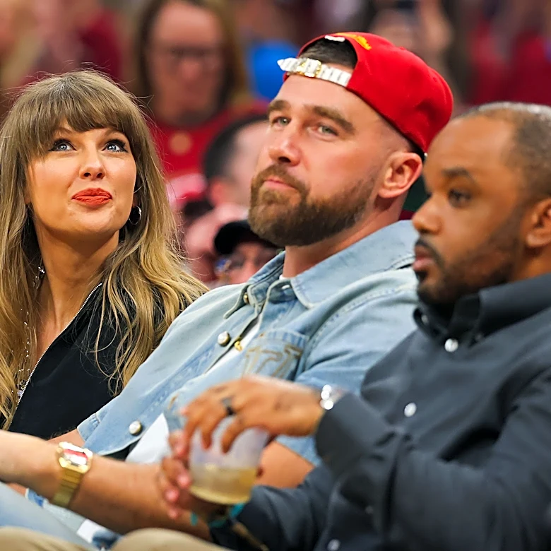 Travis Kelce, Taylor Swift sit courtside for Knicks-Cavaliers game