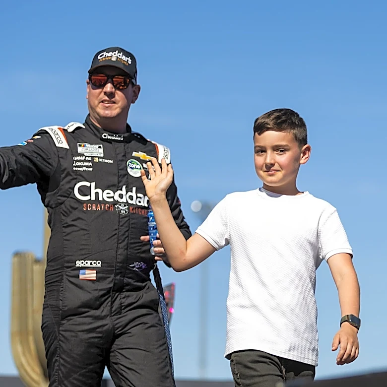 This moment with Kyle Busch's family at Coca-Cola 600 will melt your heart