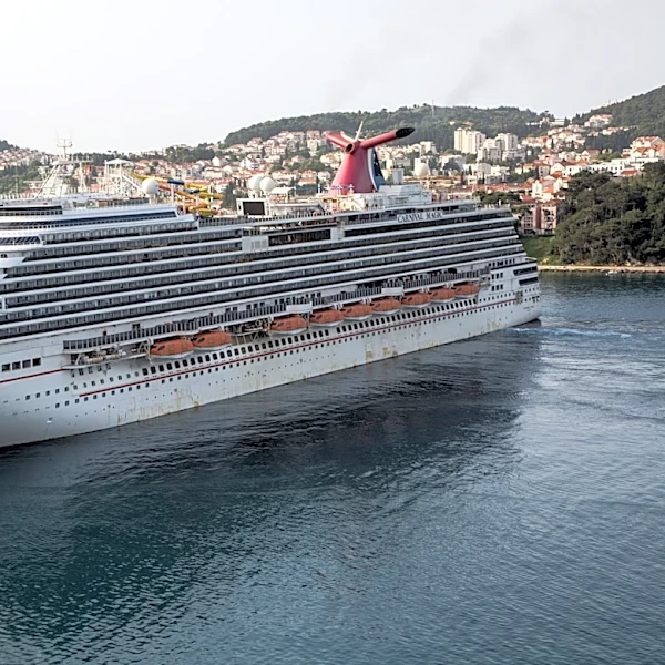 He burned his feet on the pool deck. Now he's suing the cruise line