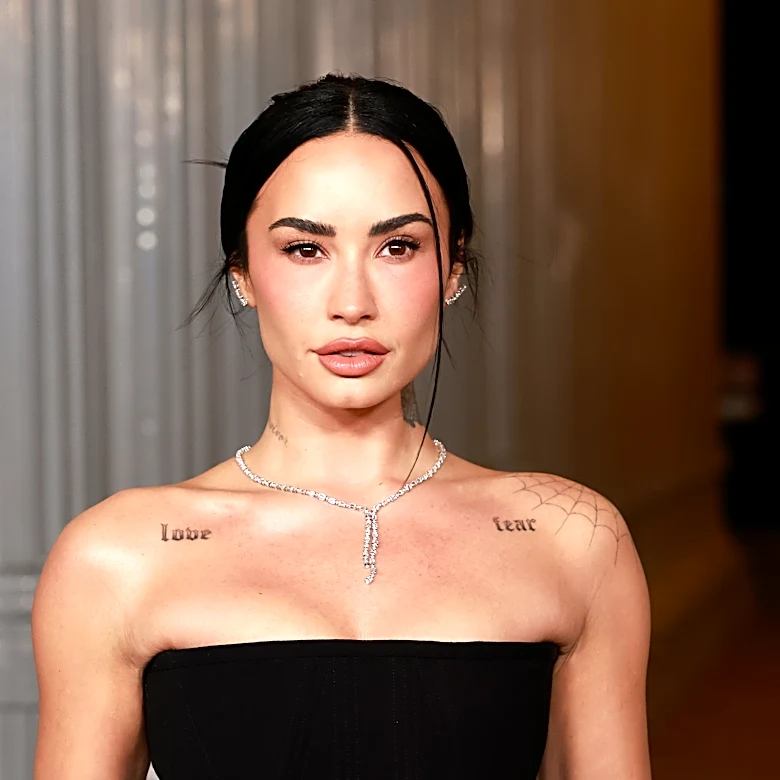 Demi Lovato visits Buc-ee's in Texas during 'It's Not That Deep Tour'