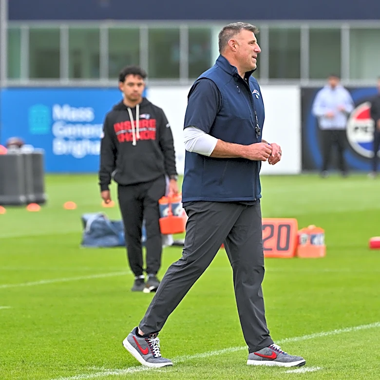Mike Vrabel addresses family at Patriots OTAs after Russini controversy: 'I love Jen'