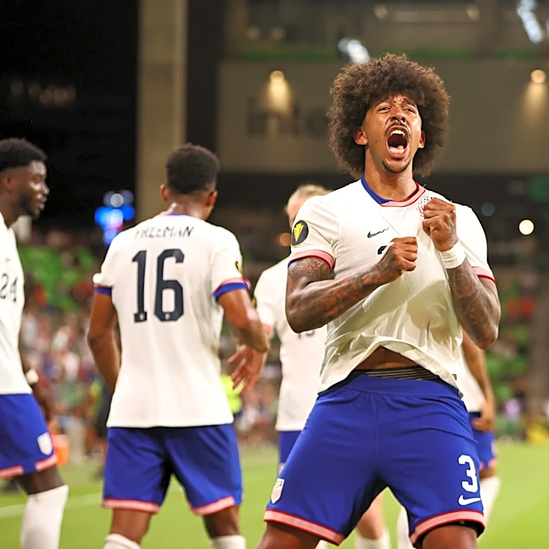 Tim Howard says the USMNT has a leader in center back Chris Richards