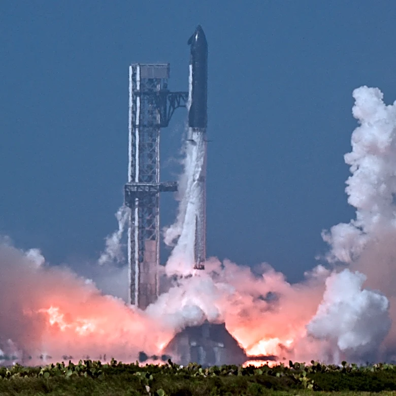 Starship grounded as SpaceX investigates Super Heavy booster failure