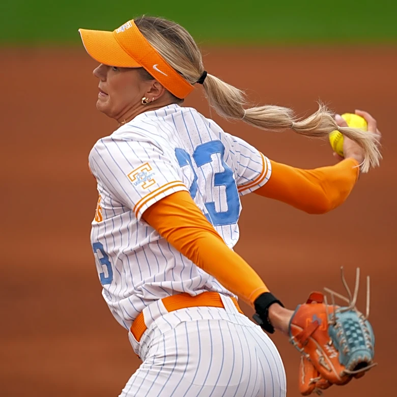 WCWS scores today: Thursday's college softball schedule, bracket updates