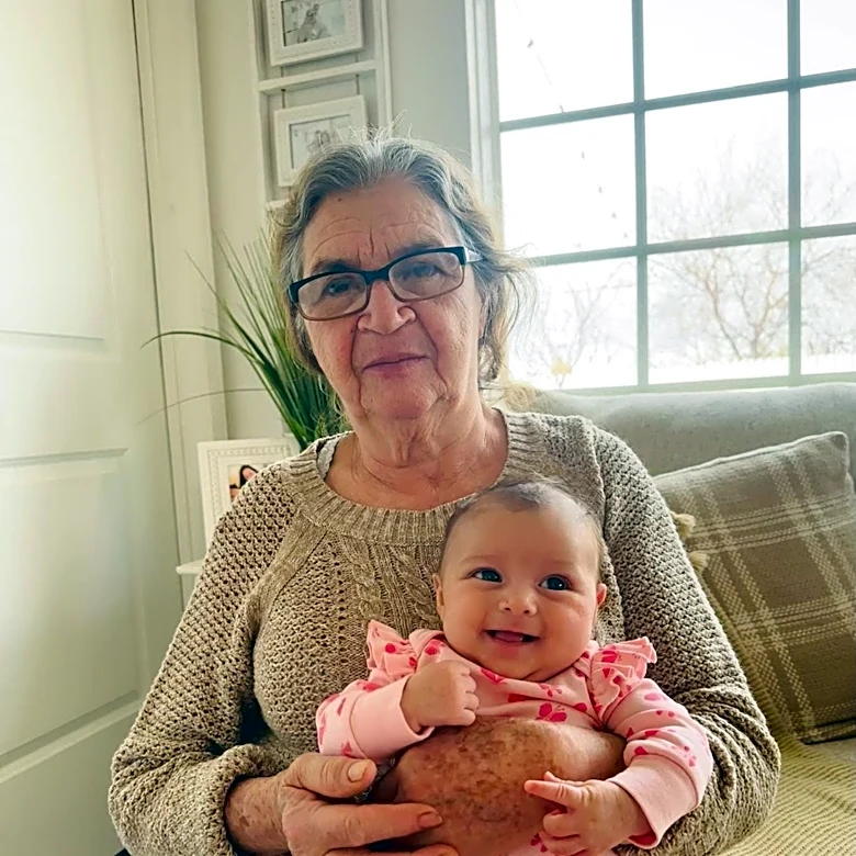 ICE holds Arizona great-grandma for months as her ex-bosses remain free