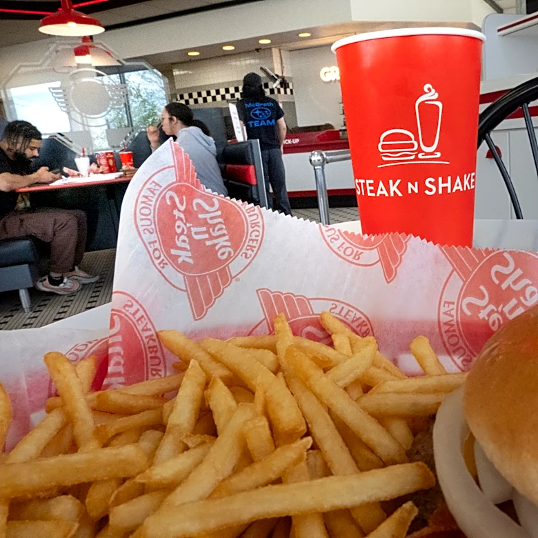 Steak 'n Shake switching to 100% grass-fed beef starting in June