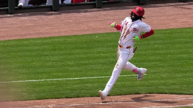 Reds star Elly De La Cruz exits with hamstring pain