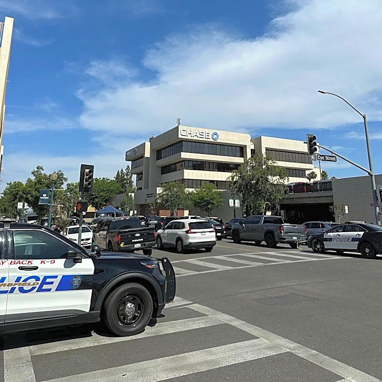 Man barricaded himself inside California bank, police say