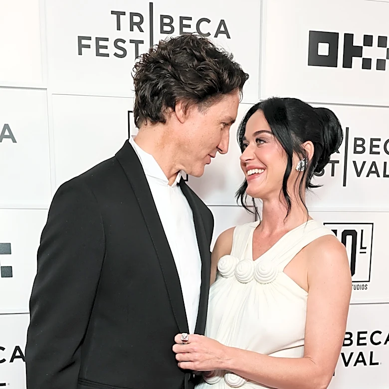 Katy Perry is 'very in love,' dances with Justin Trudeau on date night