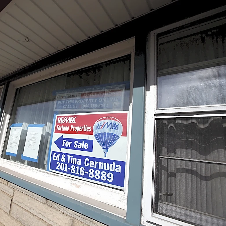 Mortgage delinquencies and foreclosures are rising, a worrisome sign