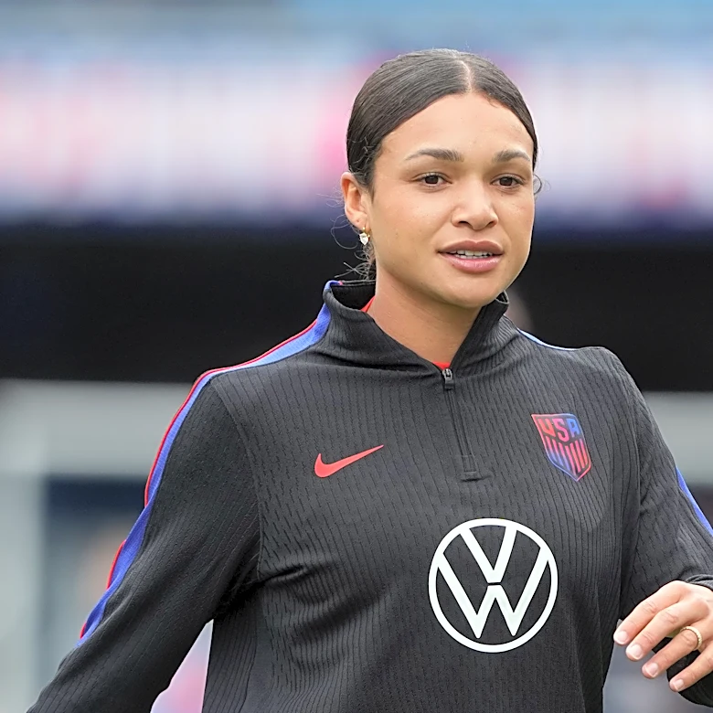 Chaos in USWNT vs. Brazil: Sophia Wilson exits after elbow to face; 8 red cards handed out