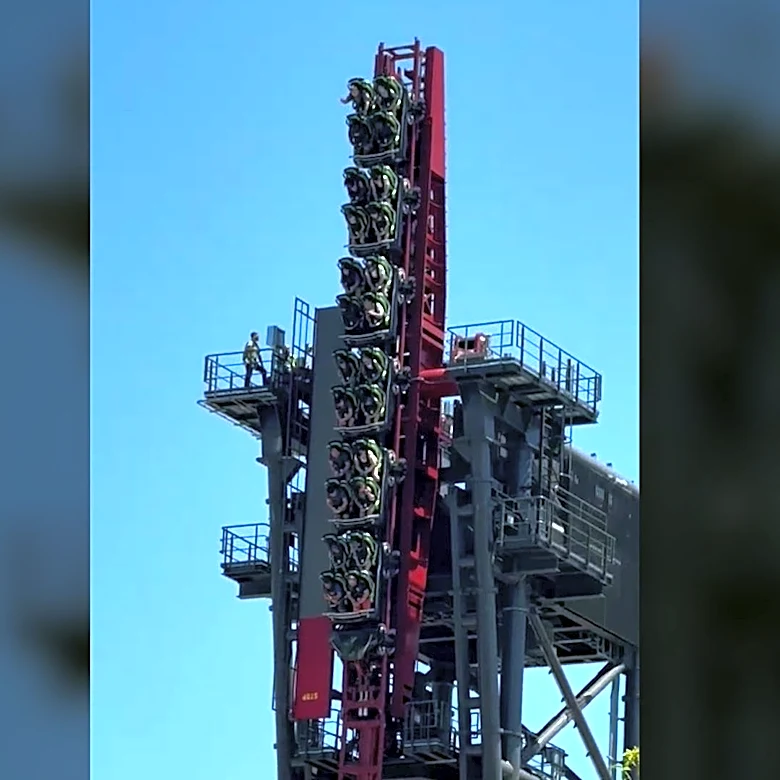 Siren's Curse coaster at Cedar Point gets stuck, leaves riders in air