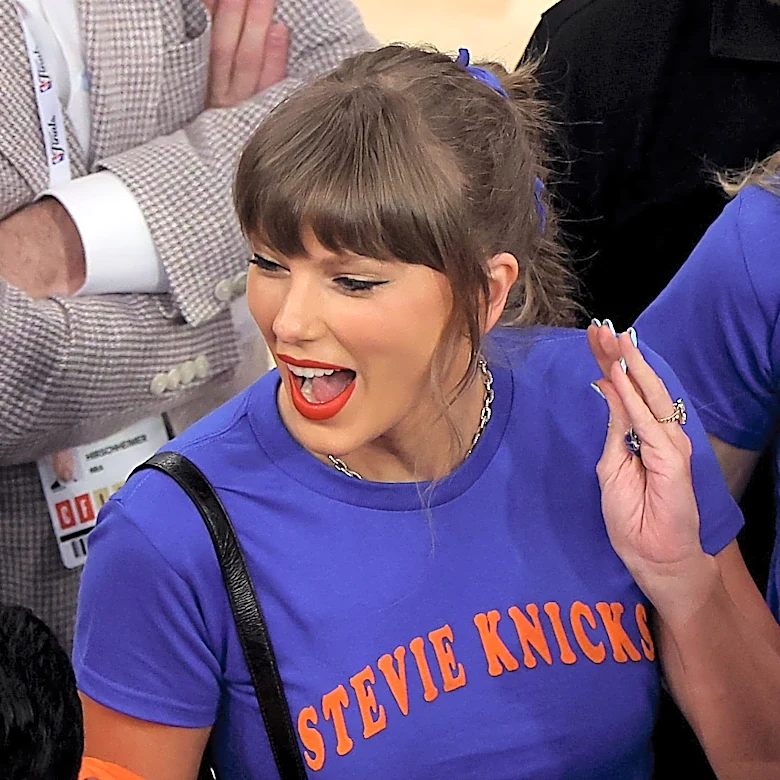 Taylor Swift makes surprise NBA Finals appearance with Haim sisters