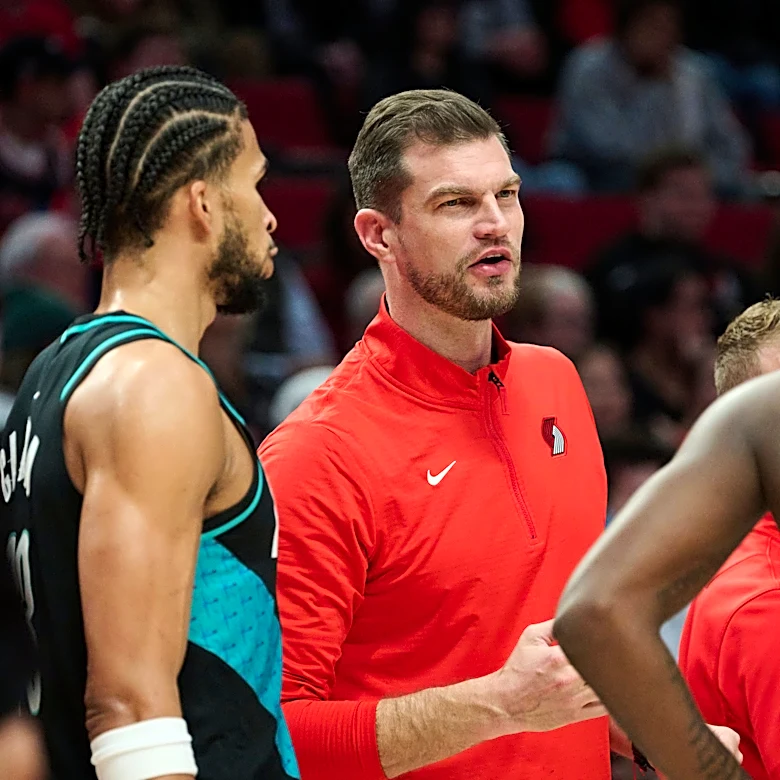 Chicago Bulls hire Tiago Splitter as new head coach, per report