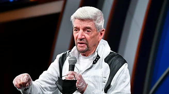 Tom Dreesen, stand-up comedy pioneer who opened for Sinatra, dies at 86