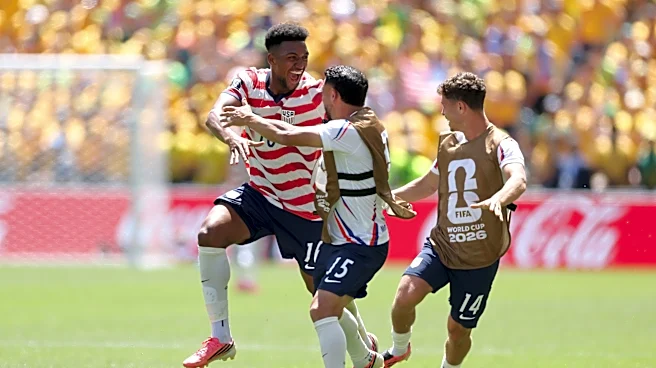 Rising USA World Cup star Alex Freeman gets 'Lambeau Leap' moment like his dad