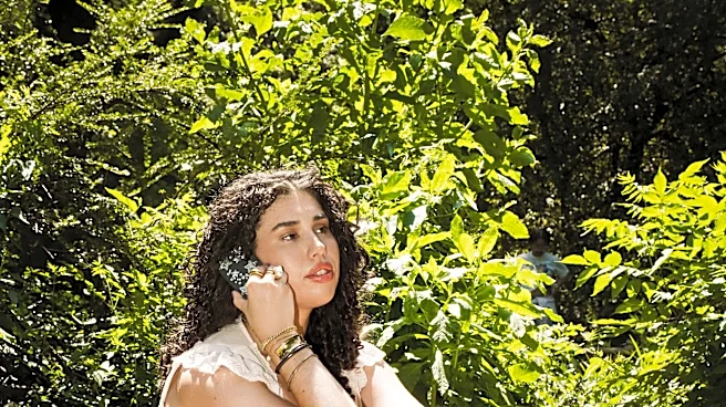 I swapped my smartphone for a 'dumb phone'. It changed me