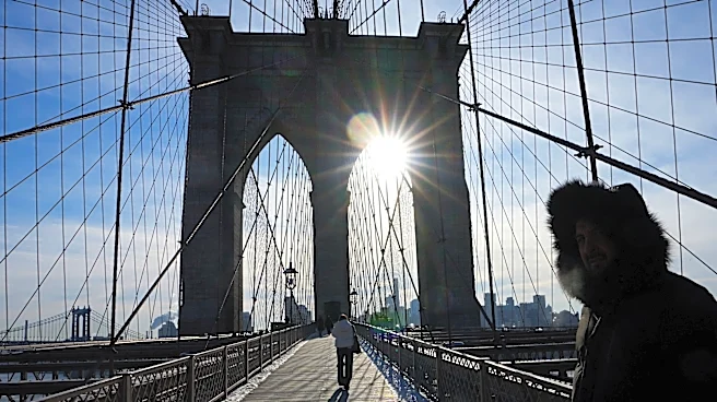 Police rescue person climbing up Brooklyn Bridge