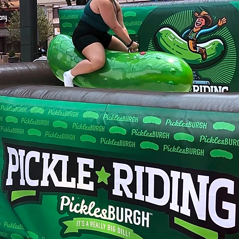 Masked crowds find more than pickles at Pittsburgh's Picklesburgh