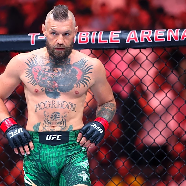 Conor McGregor discloses injury, says he tore ACL, damaged meniscus