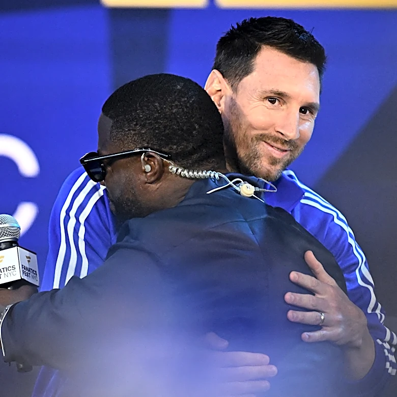 Kevin Hart meets Lionel Messi, calls World Cup 'breathtaking'