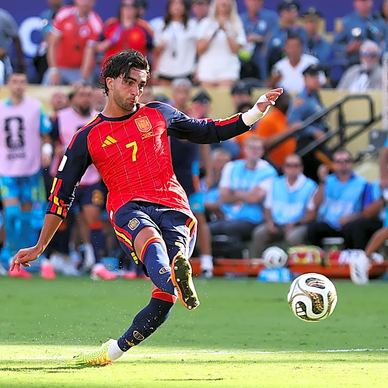 Spain gets unprecedented men's and women's World Cup sweep