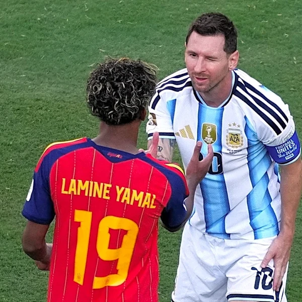 Watch Lionel Messi embrace Lamine Yamal after World Cup final
