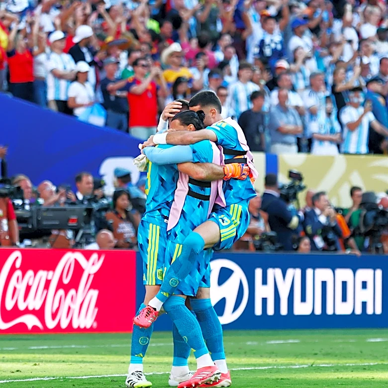 Spain's Unai Simón caps brilliant World Cup with Golden Glove award
