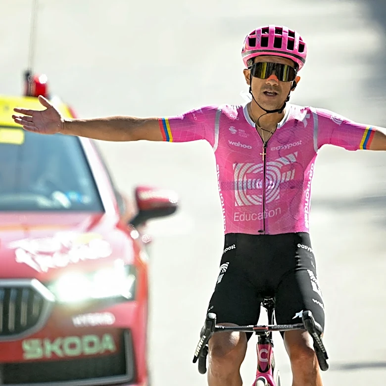Richard Carapaz's late attack secures victory in Stage 18 of the 2026 Tour de France