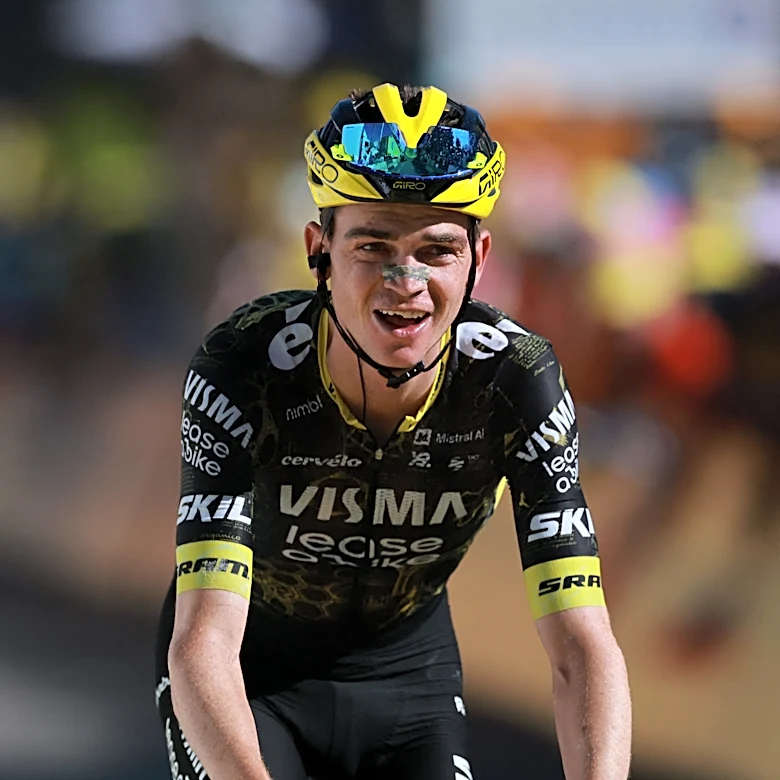 American Sepp Kuss narrowly avoids catastrophe in Tour de France crash