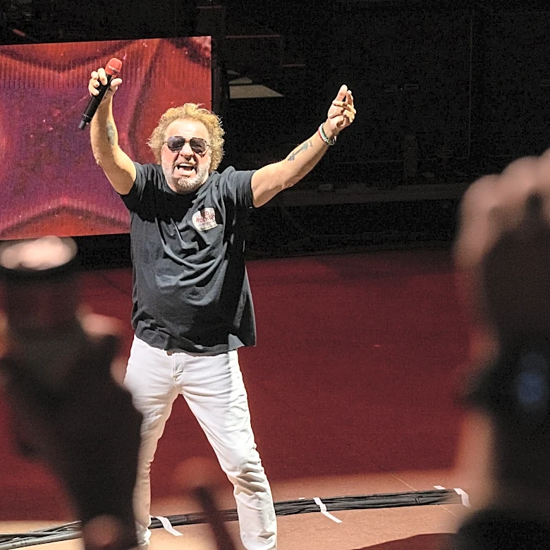 Sammy Hagar invites David Lee Roth to Vegas after canceled shows