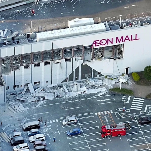 Major earthquake hits Japan, causing injuries and building collapses