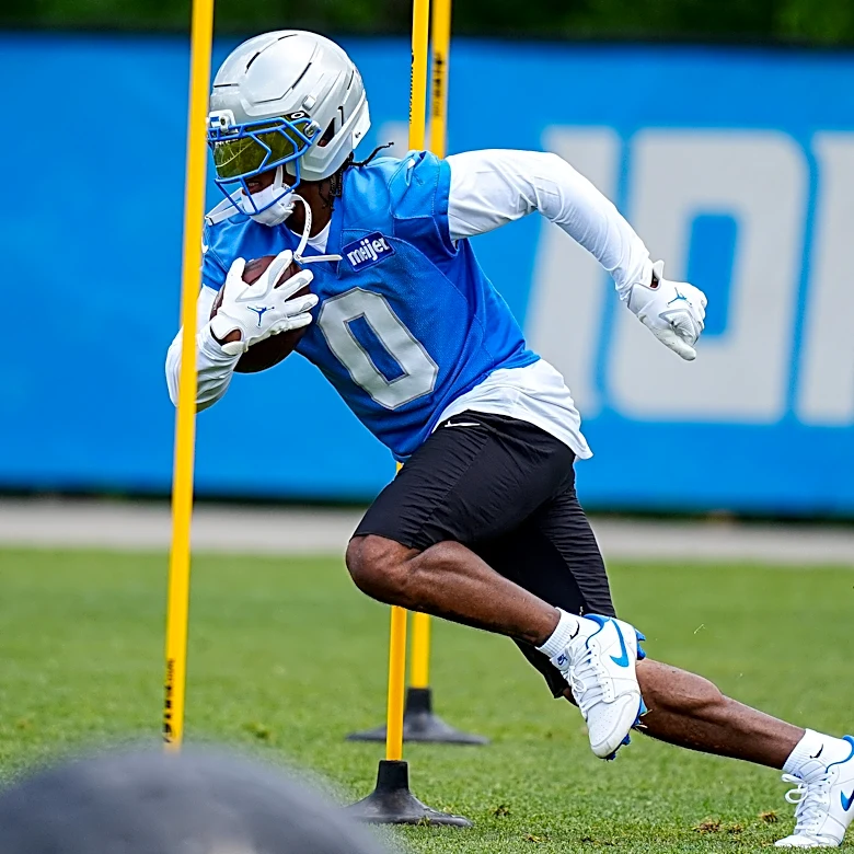 Lions' star running back seeking new contract skips practice. What to know