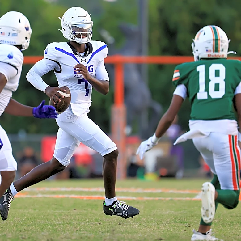 No. 1 2028 QB Jayden Wade firmly committed to Georgia as other programs push for him