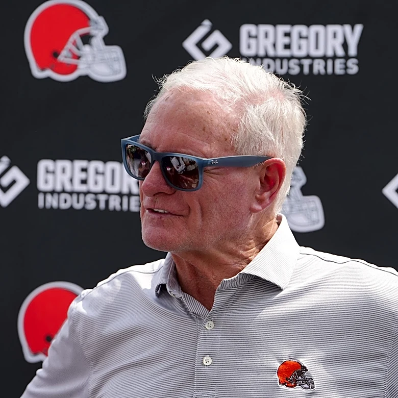 Browns owner says his 95-year-old dad gave gut check on Garrett, Giannis trades