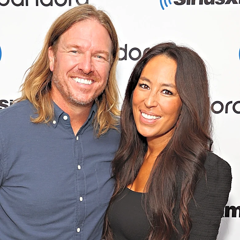 Joanna Gaines shares rare video of all 5 children for Colorado family trip