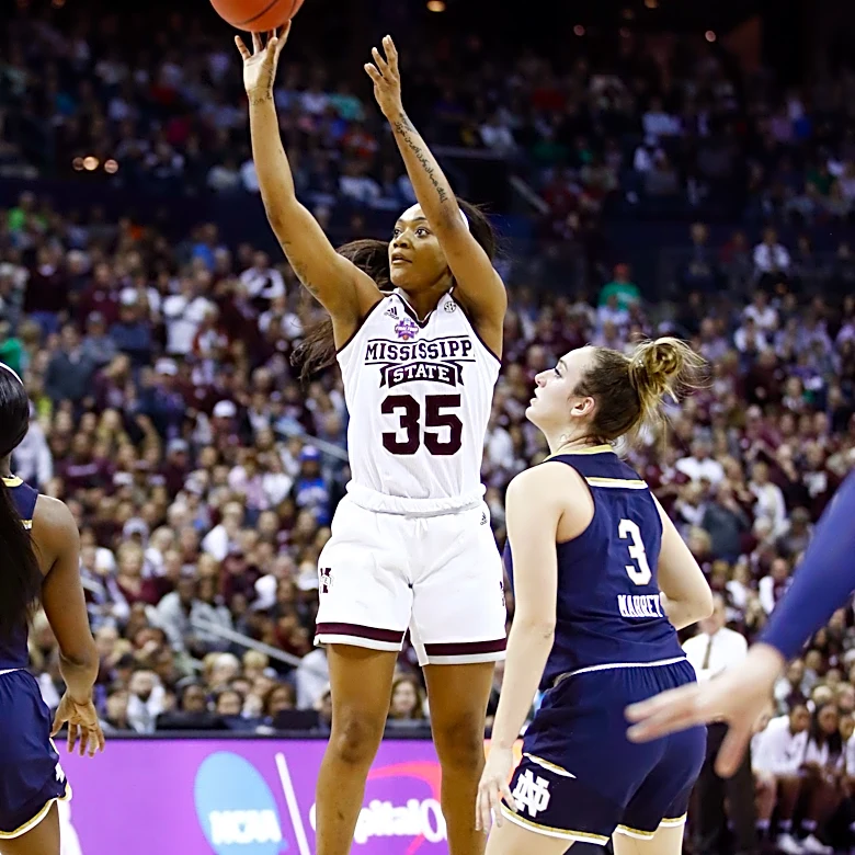 Vic Schaefer hires his former point guard as assistant coach at Texas
